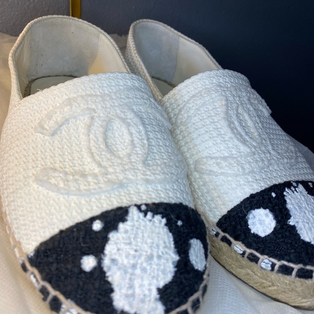 CHANEL Espadrilles Tweed White